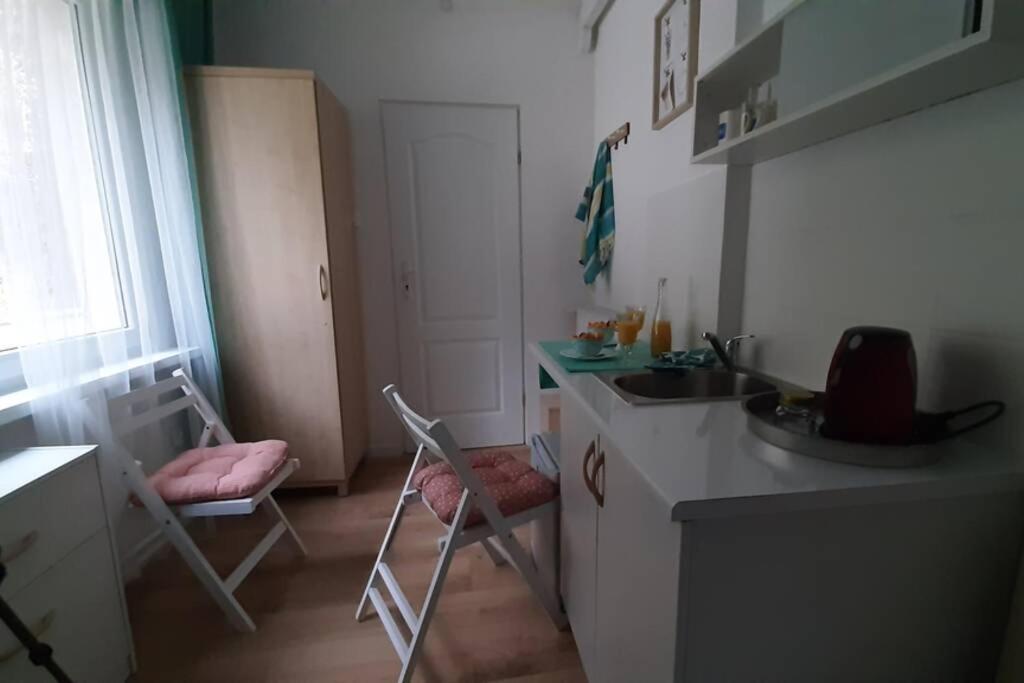 Lägenhet Przytulny W Zacisznej Okolicy Z Lazienka Wspolna Dla Dwoch Pokoi *